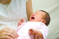 Tips Mengatasi Bayi Rewel