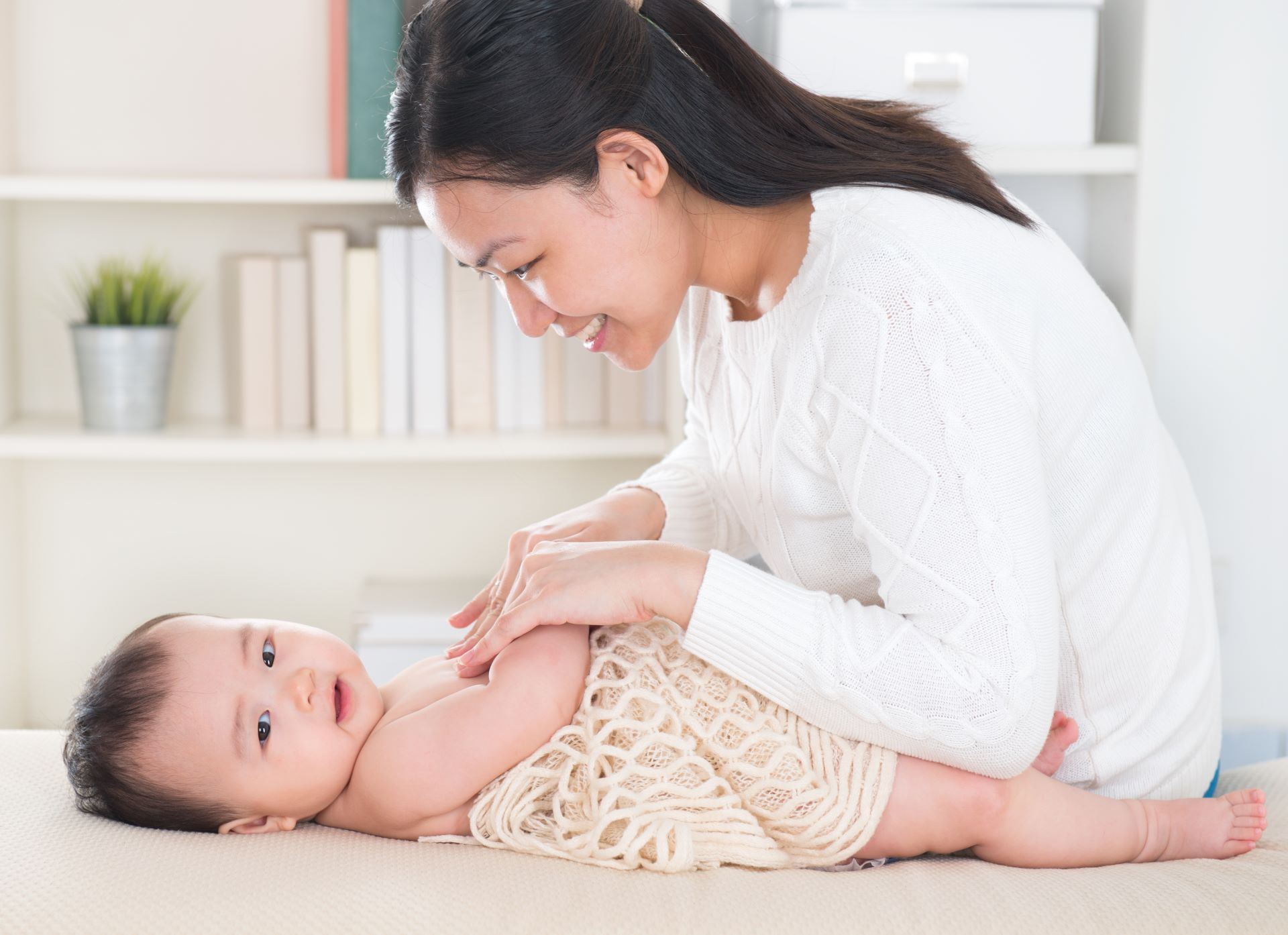 Mengapa Minyak Telon Jadi Pilihan Ibu Dari Generasi ke Generasi?